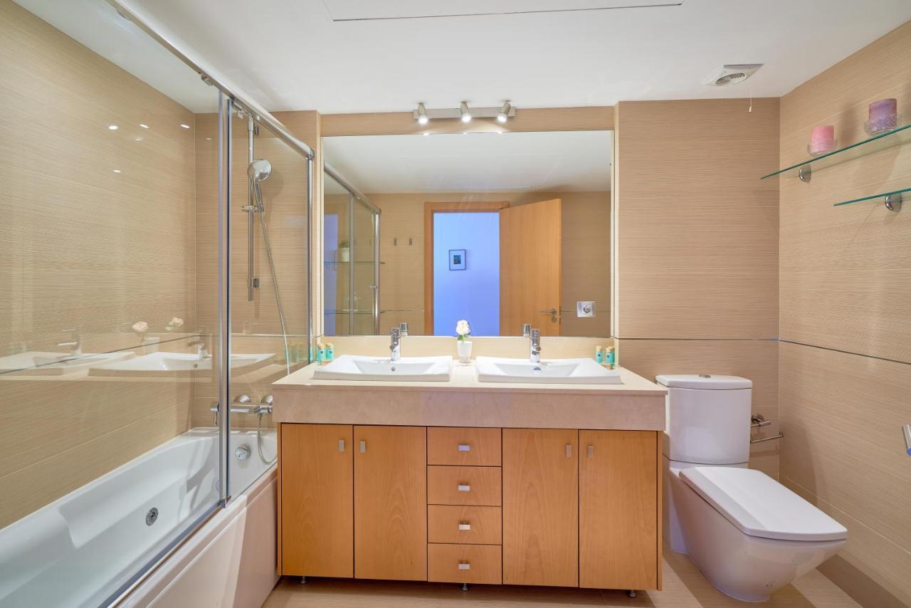 Neptuno Malaga Apartamento De Lujo رينكون ذي لا مْبيكتوري المظهر الخارجي الصورة