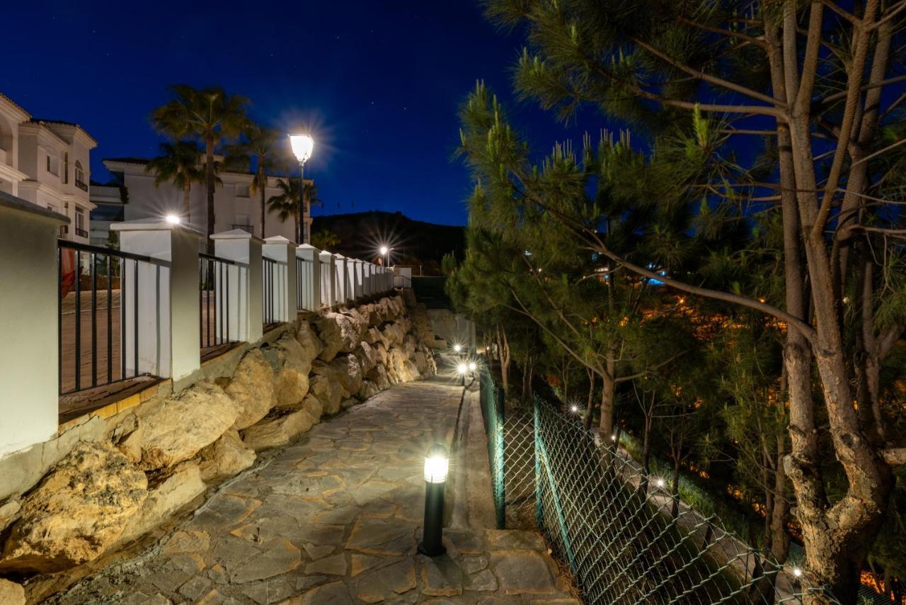 Neptuno Malaga Apartamento De Lujo رينكون ذي لا مْبيكتوري المظهر الخارجي الصورة