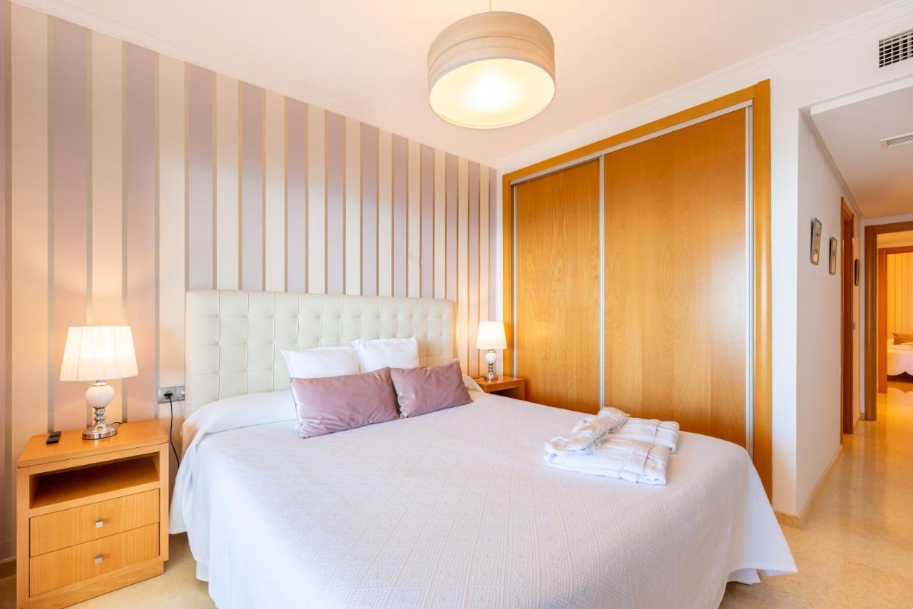 Neptuno Malaga Apartamento De Lujo رينكون ذي لا مْبيكتوري المظهر الخارجي الصورة