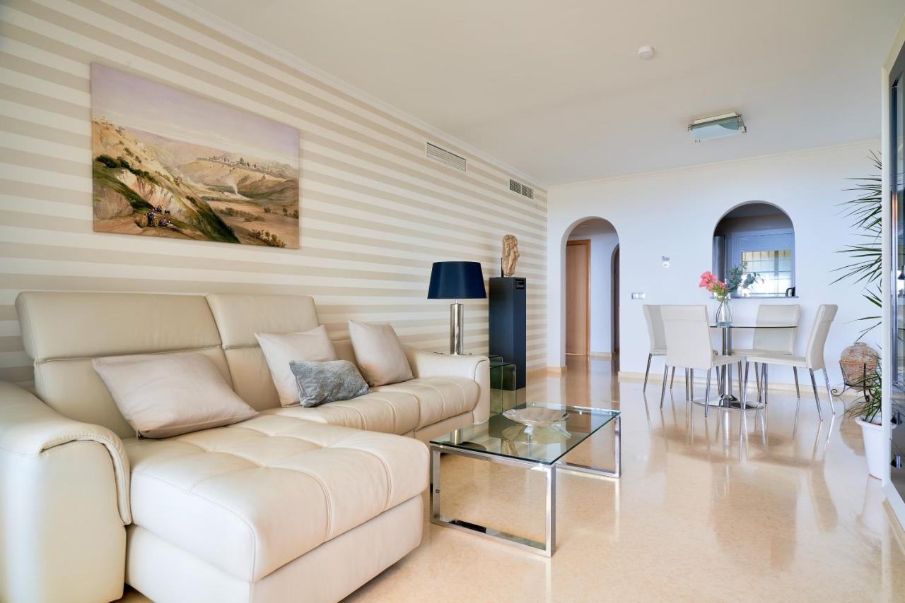 Neptuno Malaga Apartamento De Lujo رينكون ذي لا مْبيكتوري المظهر الخارجي الصورة